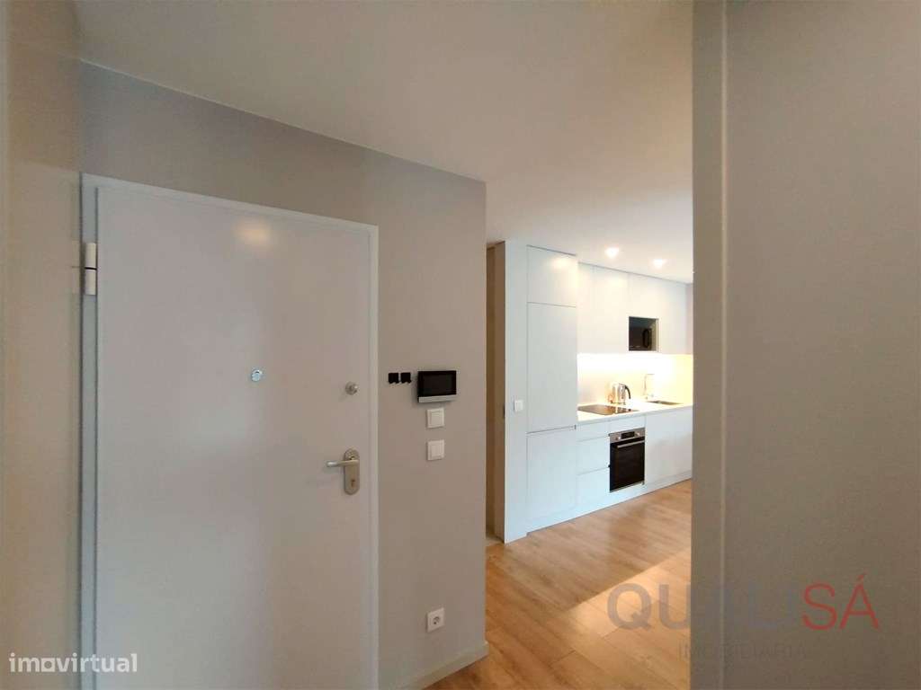 Apartamento T2 com varanda e lugar de garagem localizado no centro ...-15