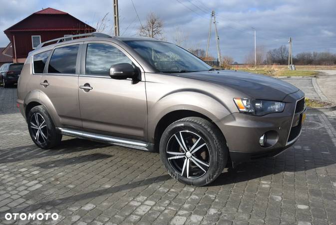 Mitsubishi Outlander 2.0 2WD CVT Invite - 1