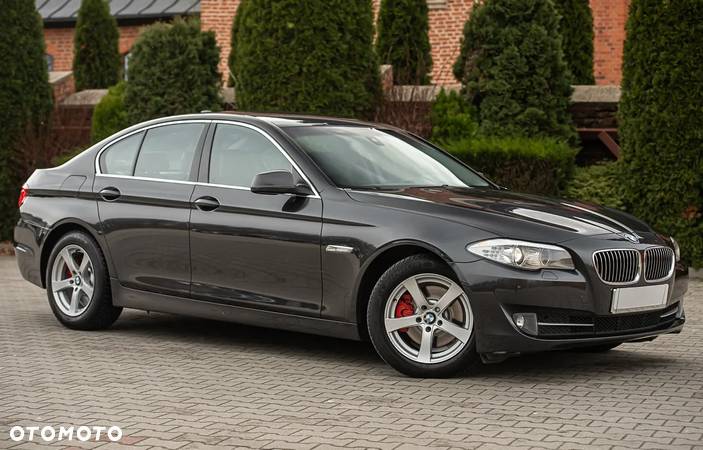 BMW Seria 5 520d xDrive Luxury Line - 2