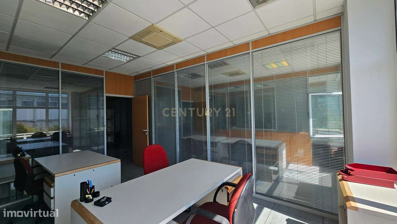 Escritório amplo e totalmente equipado no ElosPark II, em S. Marcos-29