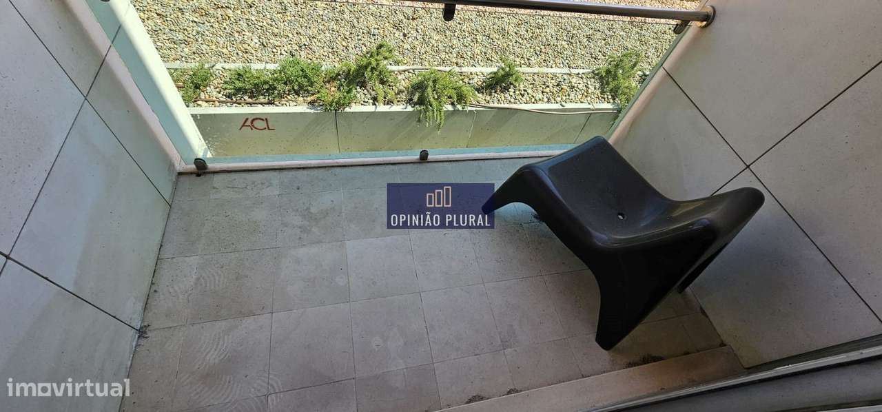 Estilo e Conforto  T2 em Condomínio com Piscina-11