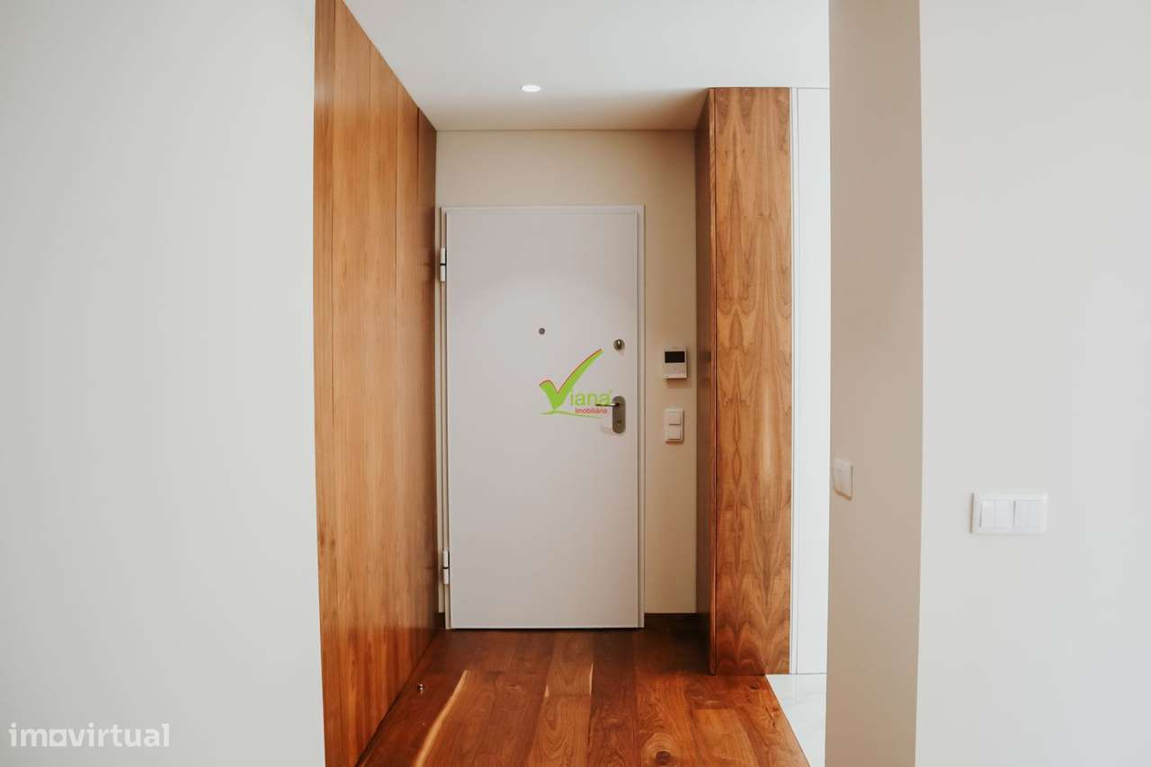 T. 3 com garagem - Novo - a 100 metros da Praia-7