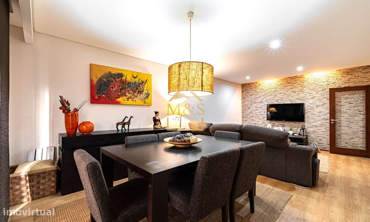 Apartamento T4 com terraço de 100Mts - Metro - Porto-5