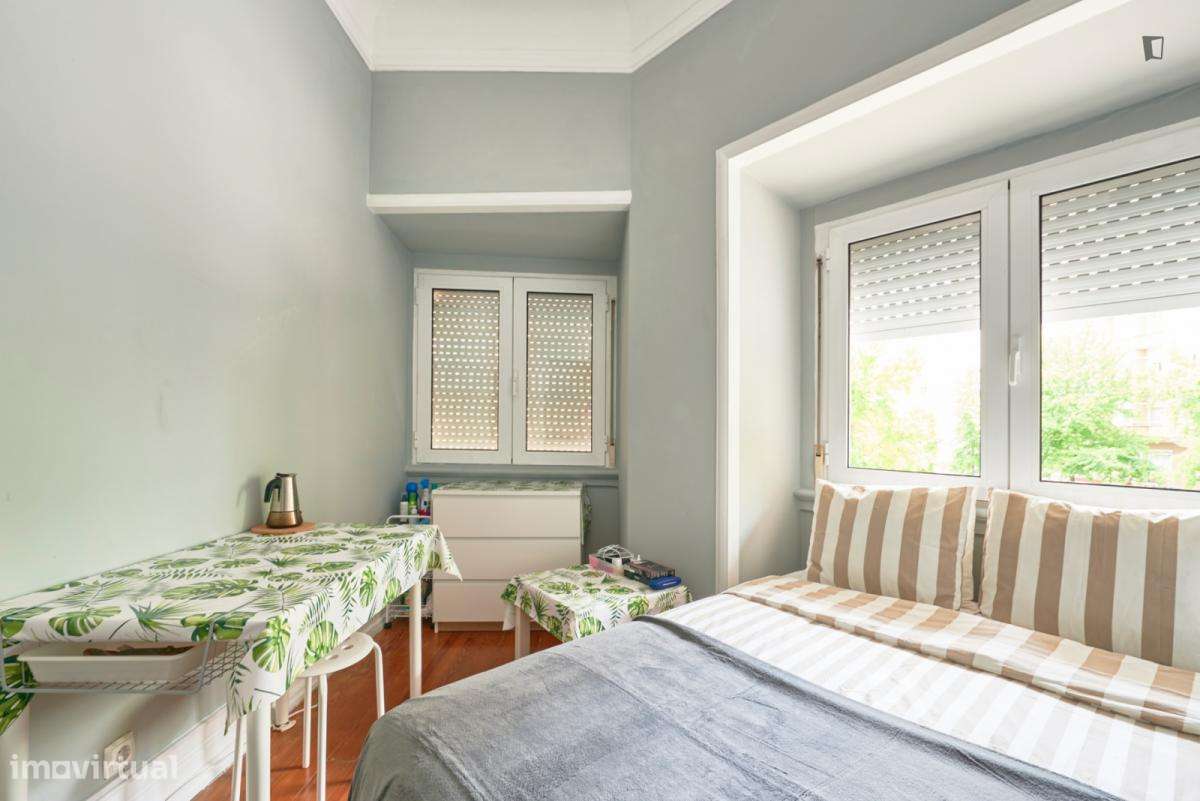 Quarto - localizado em Entrecampos Lisbon - Grande imagem: 3/37