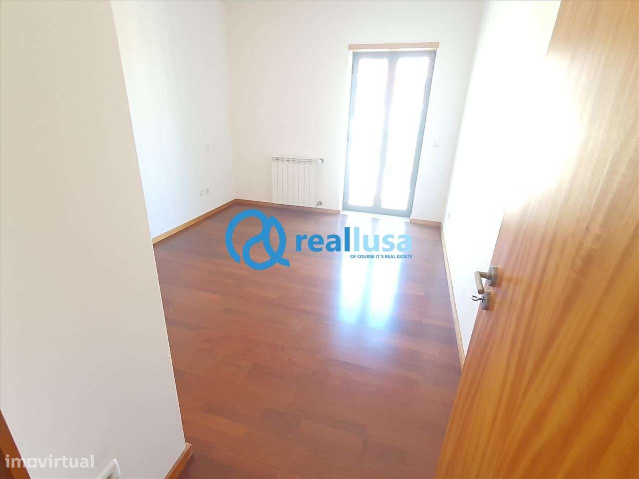Apartamento T4 c/ garagem Oliveira do Douro Vila Nova de Gaia-11