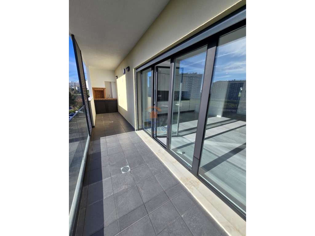 Apartamento T2 DUPLEX, com 1 Parqueamento e Arrecadação | Odivelas - Grande imagem: 4/34