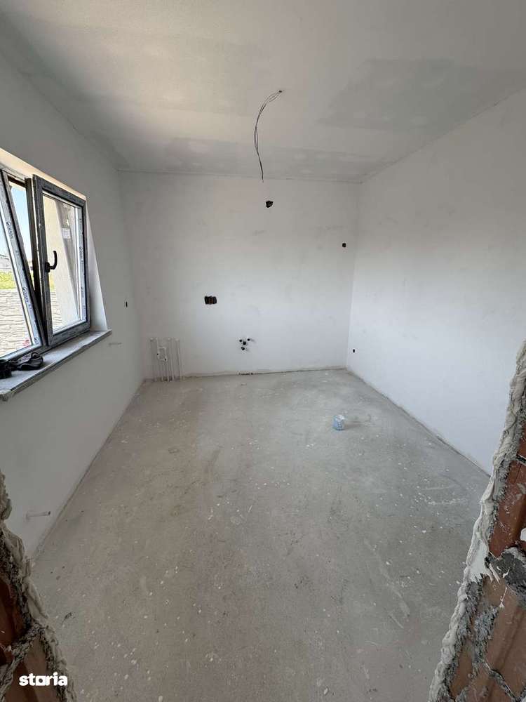 Casa Clinceni 3 camere 300 mp teren si terasa acoperita - Imagine principală: 4/10