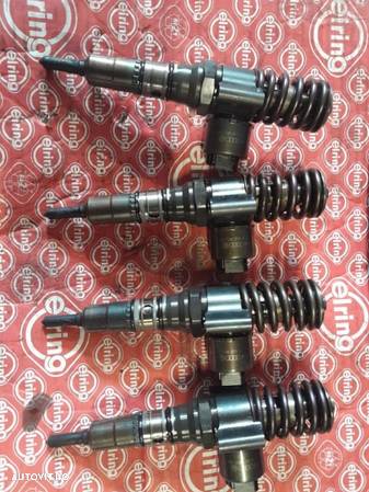 injector injectoare skoda Octavia 2 2.0tdi bkd azv audi a3 seat leon vw golf 5 touran 03g130073b - 1