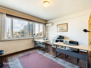Escritório ou apartamento para venda na baixa do Porto - Grande imagem: 3/23