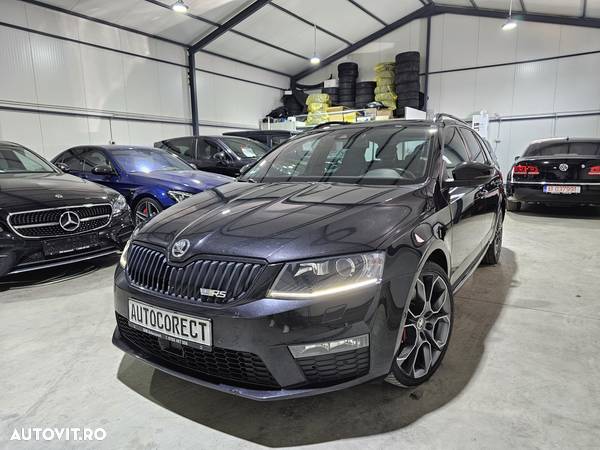 Skoda Octavia Combi 2.0 TDI DSG RS - 2