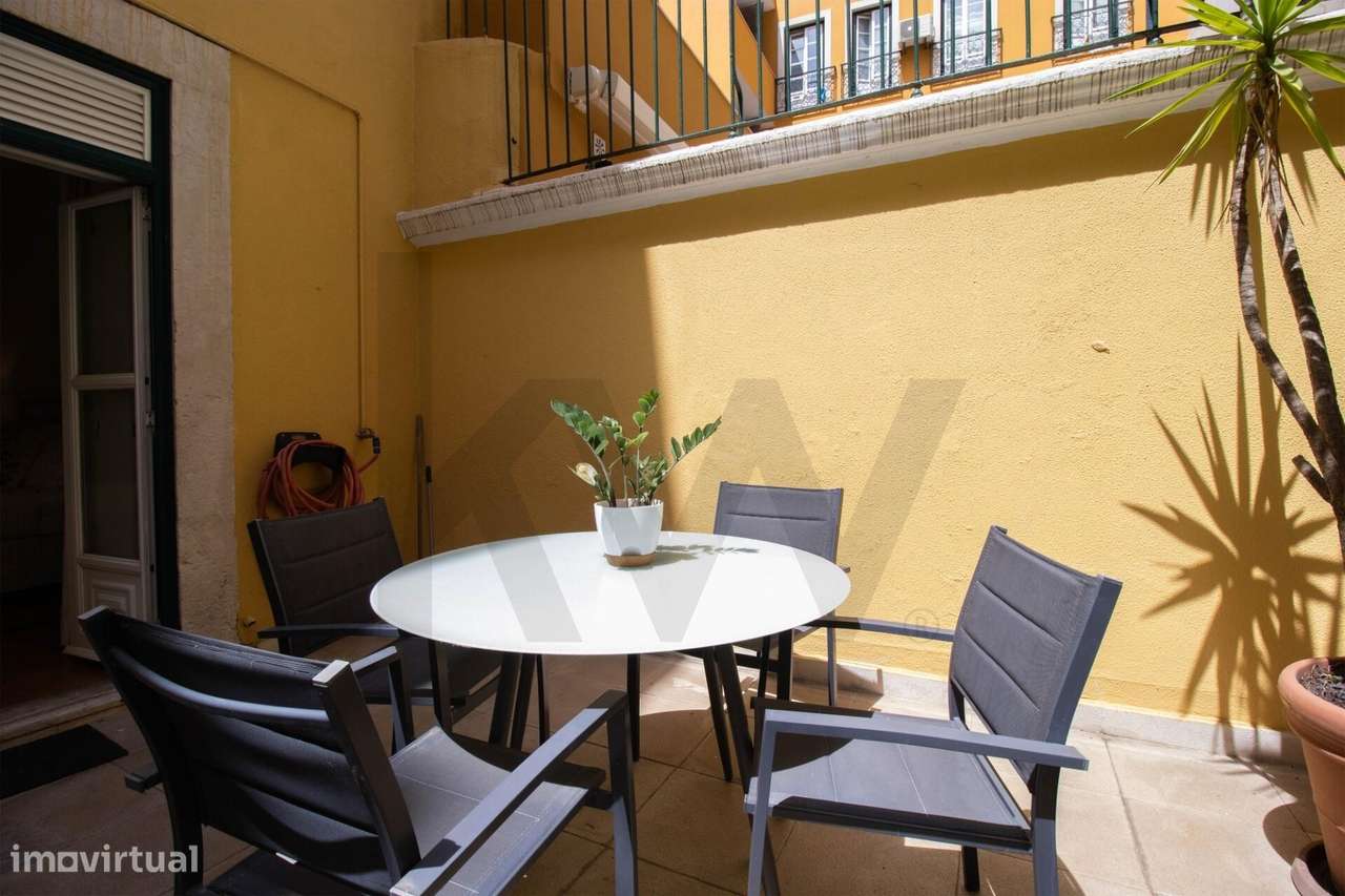 Apartamento T2 no Chiado com Terraço – Mobilado e em Ótimo Estado - Grande imagem: 2/41