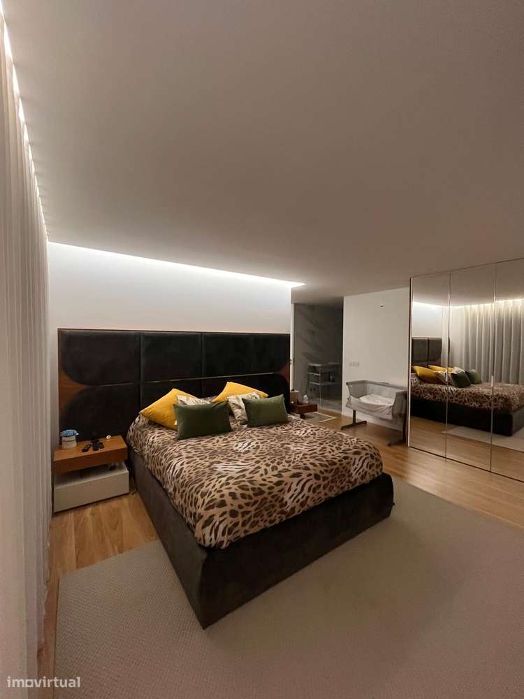 Moradia de Luxo com Piscina borda Infinita e 17.000 m² de Terreno-27
