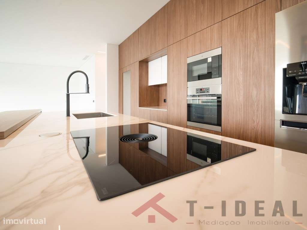 Apartamento T3 no Centro da Lourinhã - Grande imagem: 3/54