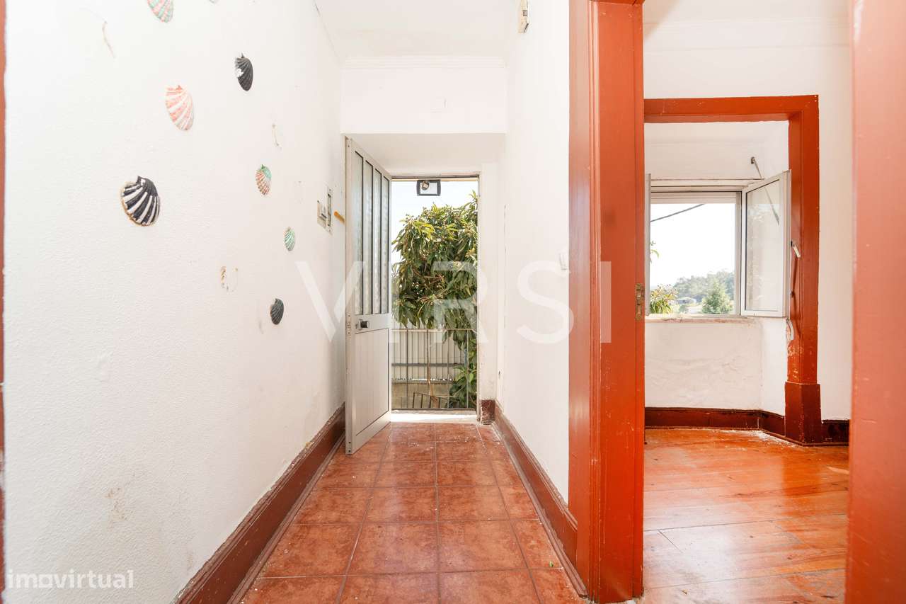 Moradia para remodelar a 3 min do ISCAC - Grande imagem: 5/39