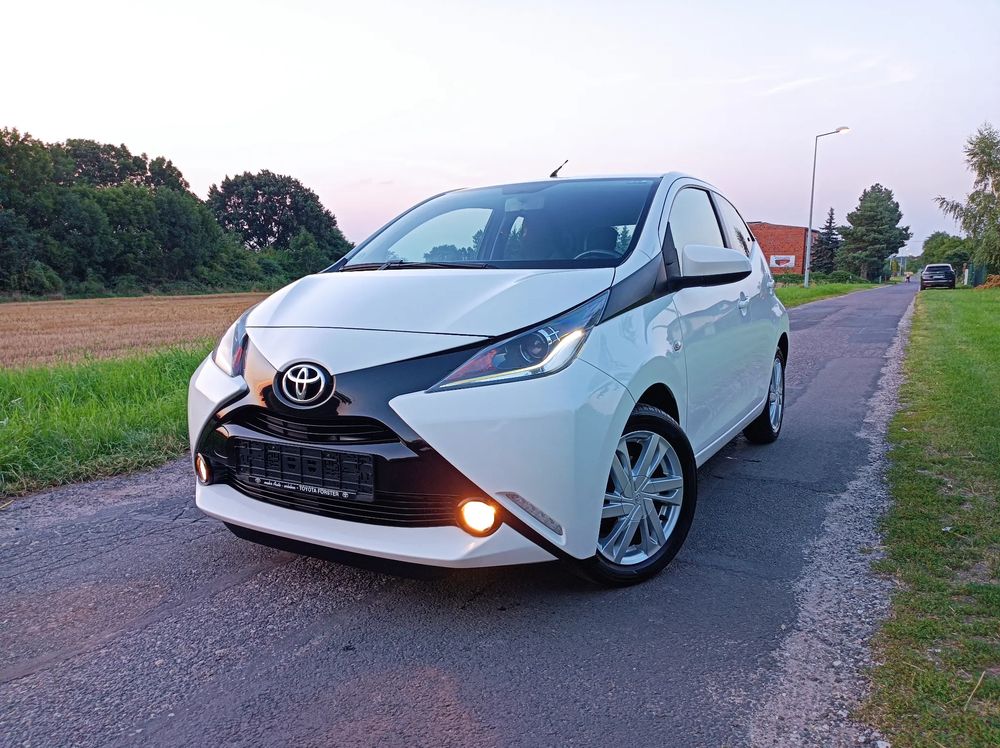 Toyota Aygo II (2014-) x mit x-business Paket 2016