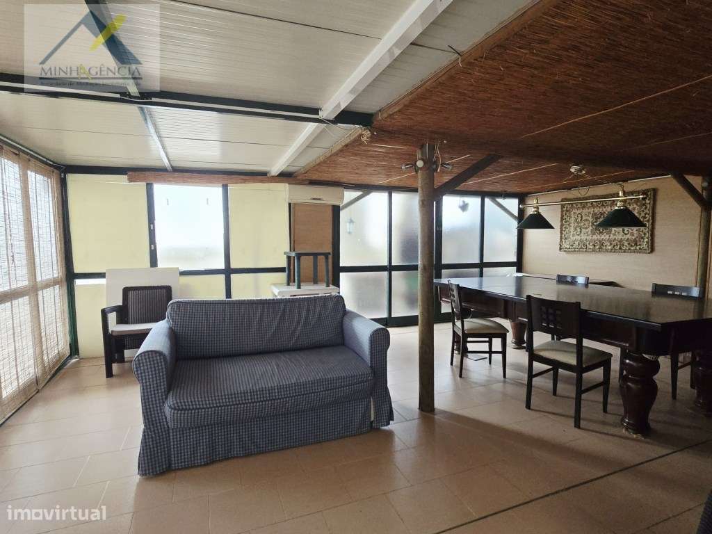 Apartamento T3 com terraço e garagem no Bairro Dias em Setúbal-29