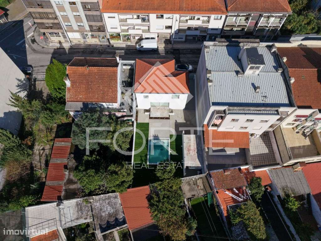 T3 com Piscina em Plena Cidade de São João da Madeira-15