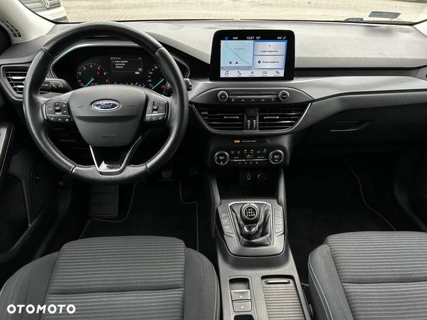 Ford Focus 1.0 EcoBoost Titanium - 12