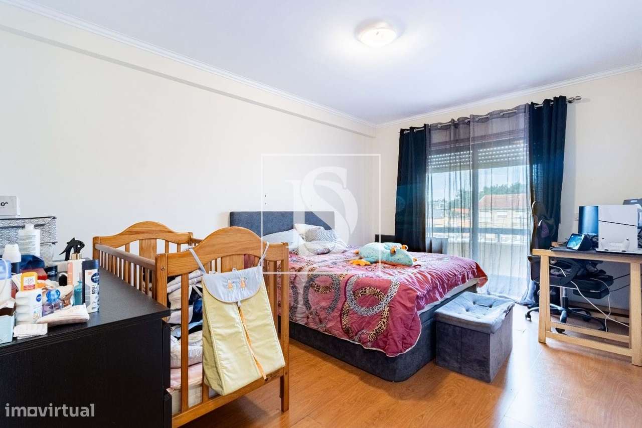 Apartamento T3 em Vila Nova de Gaia – Luminoso e Mobilado Oportunidade-4