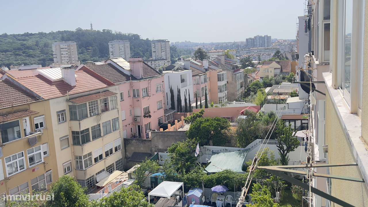 Apartamento T2 Benfica-16