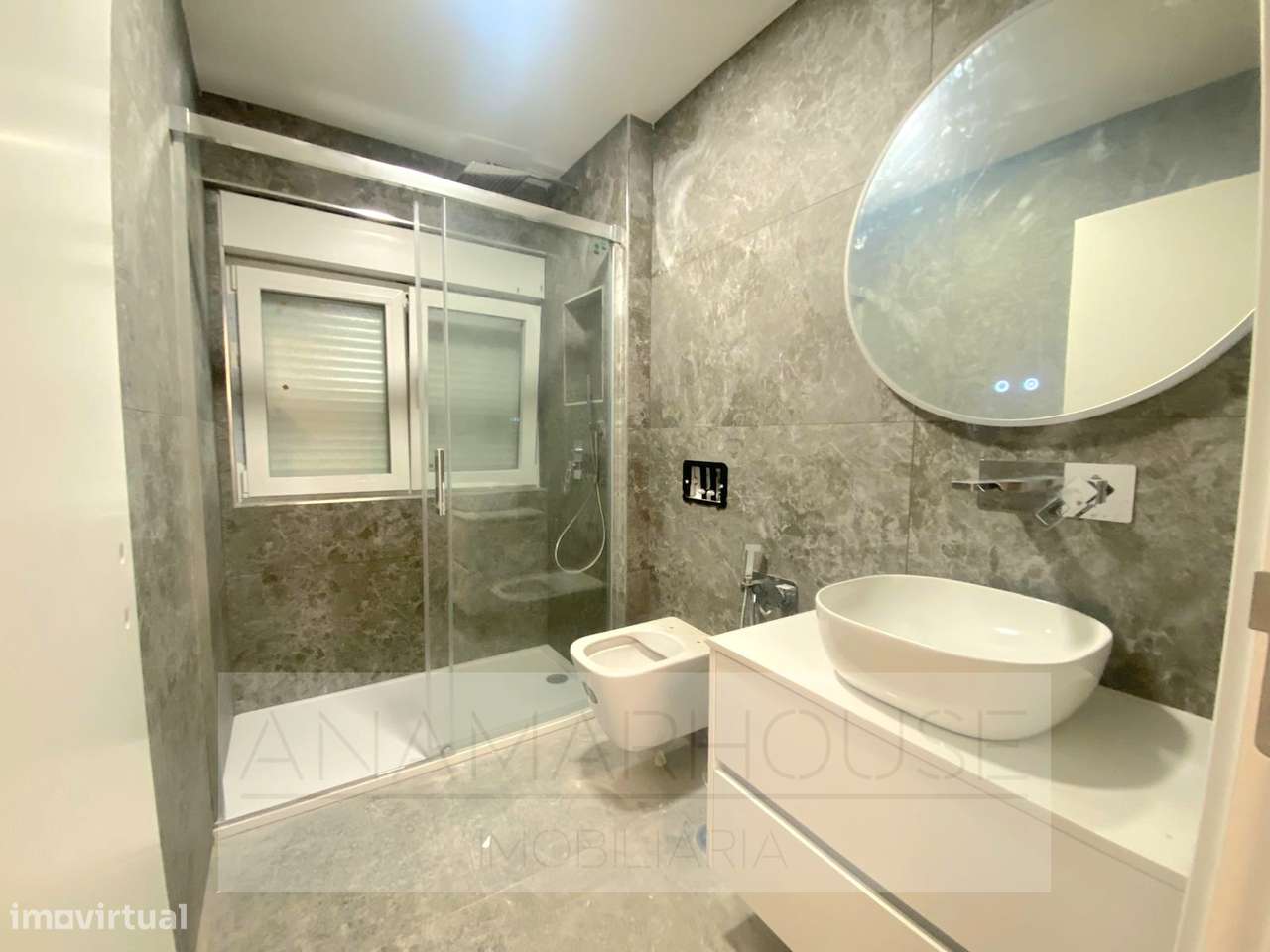 Prédio para investimento na Amadora-16