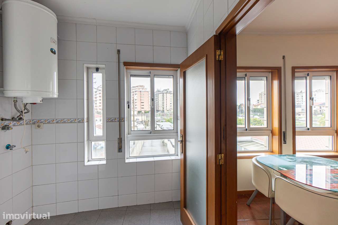 Apartamento T2 com box em Canidelo-3