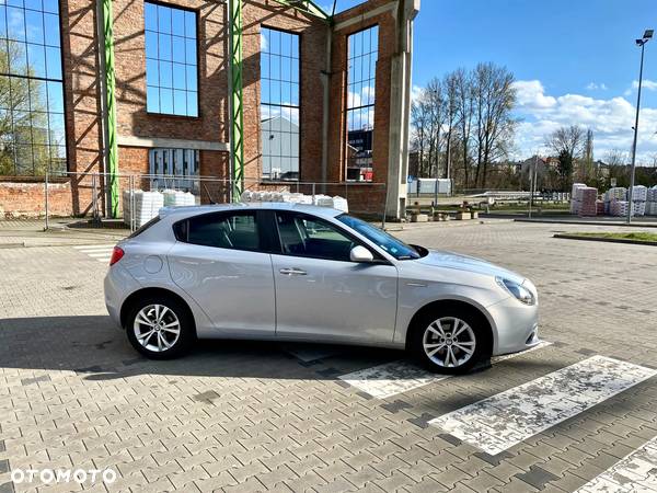 Alfa Romeo Giulietta 1.6 JTDM Distinctive - 3