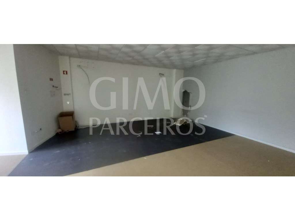 Loja para venda em Oiã - Grande imagem: 5/17