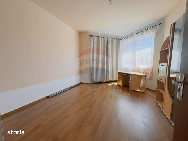 Casă cu 5 camere de vânzare Cartier Orizont 2 Paleu zona Metropolitana-8