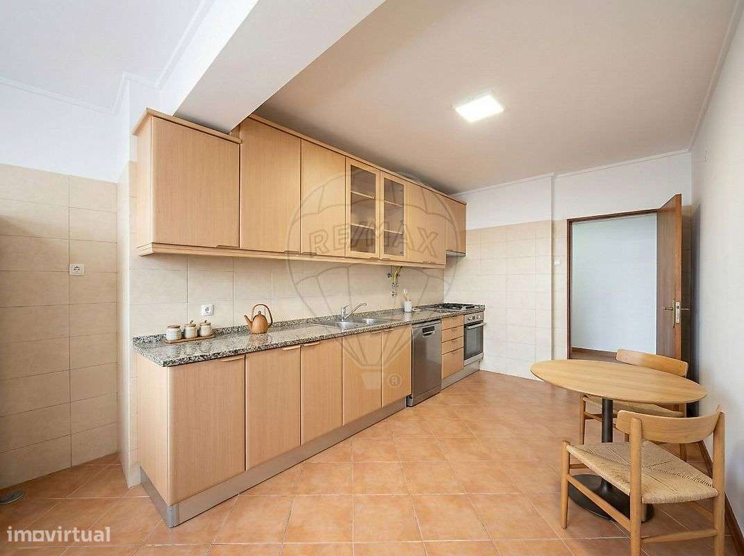 Apartamento T2 para arrendamento - Grande imagem: 2/31