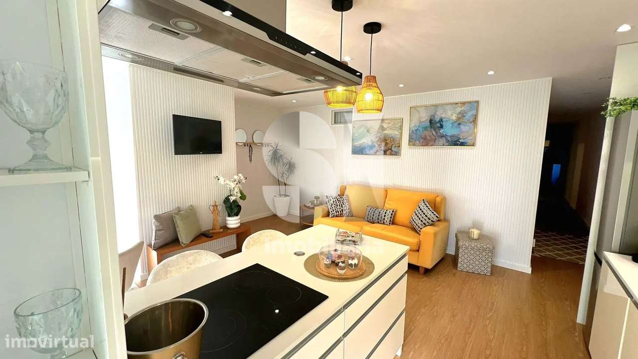 T1+1 Remodelado, Mobilado, c/Garagem e Ótimas Áreas - Grande imagem: 5/15