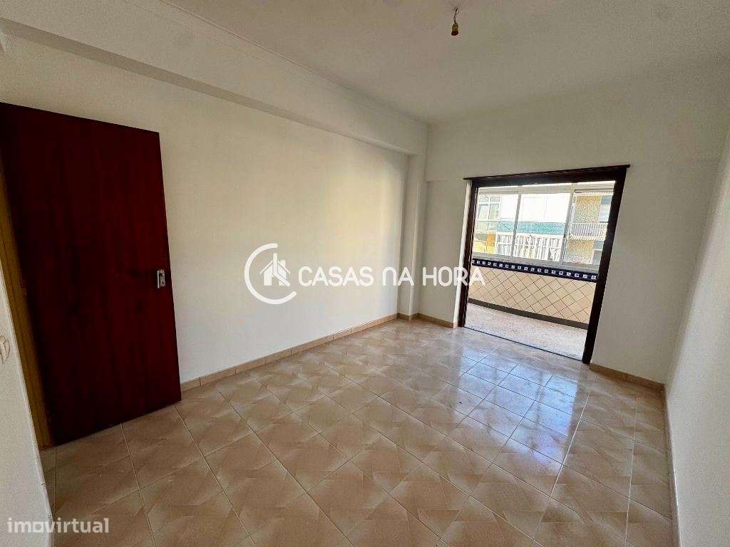 Apartamento T3 em Almada próximo da Base do Alfeite-4