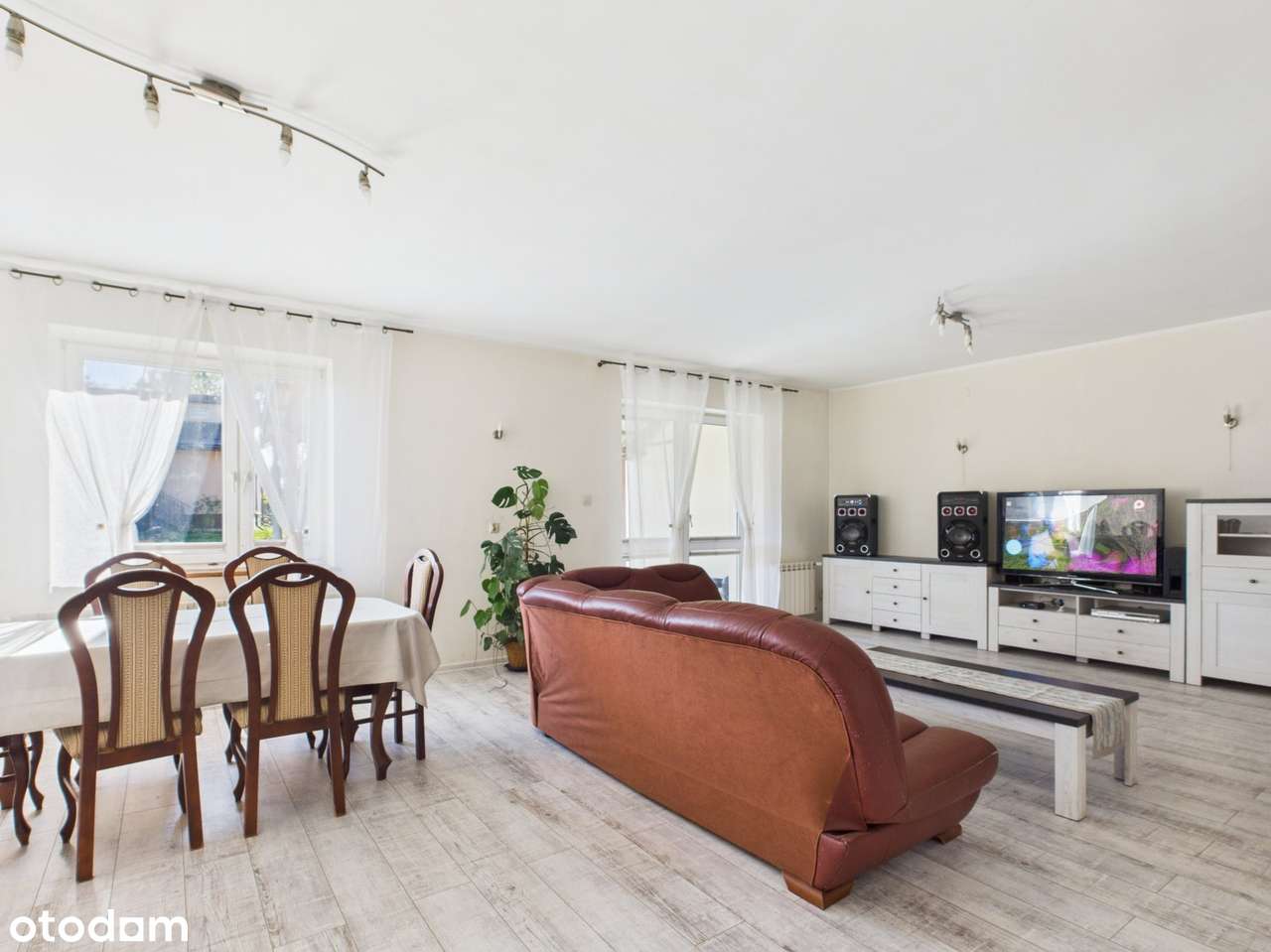 Funkcjonalny dom dla rodziny Trablice k. Radomia-11