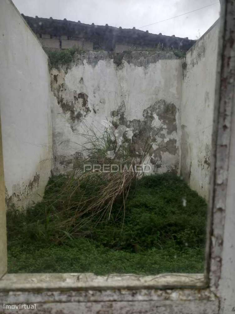 Moradia para Recuperar nas Fontinhas - Grande imagem: 5/10