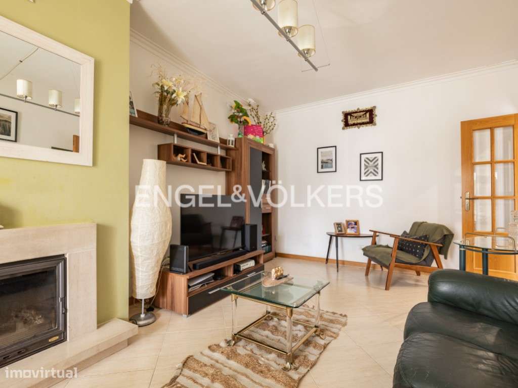 Apartamento T2 mobilado na Quinta do Texugo-3