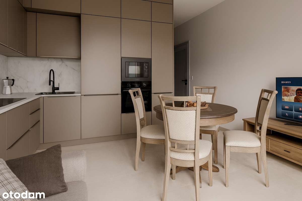 Wyjątkowe mieszkanie z widokiem na rynek – serce Oleśnicy |  70m2!-1