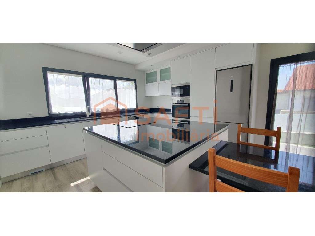 Moradia T4 Terrea em Marrazes e Barosa, Leiria - Grande imagem: 4/40