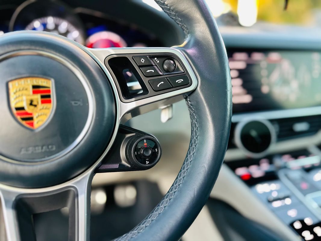 Porsche Cayenne Coupe GTS Tiptronic S - 18