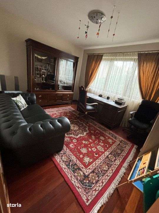 OPORTUNITATE! Casa cu 6 camere,300MP,Teren 1100mp,Finisaje LUX - Imagine principală: 4/19