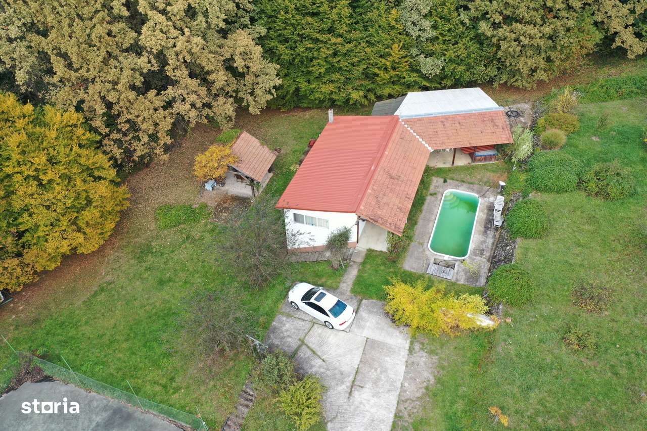 Proprietate exclusivista cu 60.000 mp teren și pădure - Imagine principală: 3/20