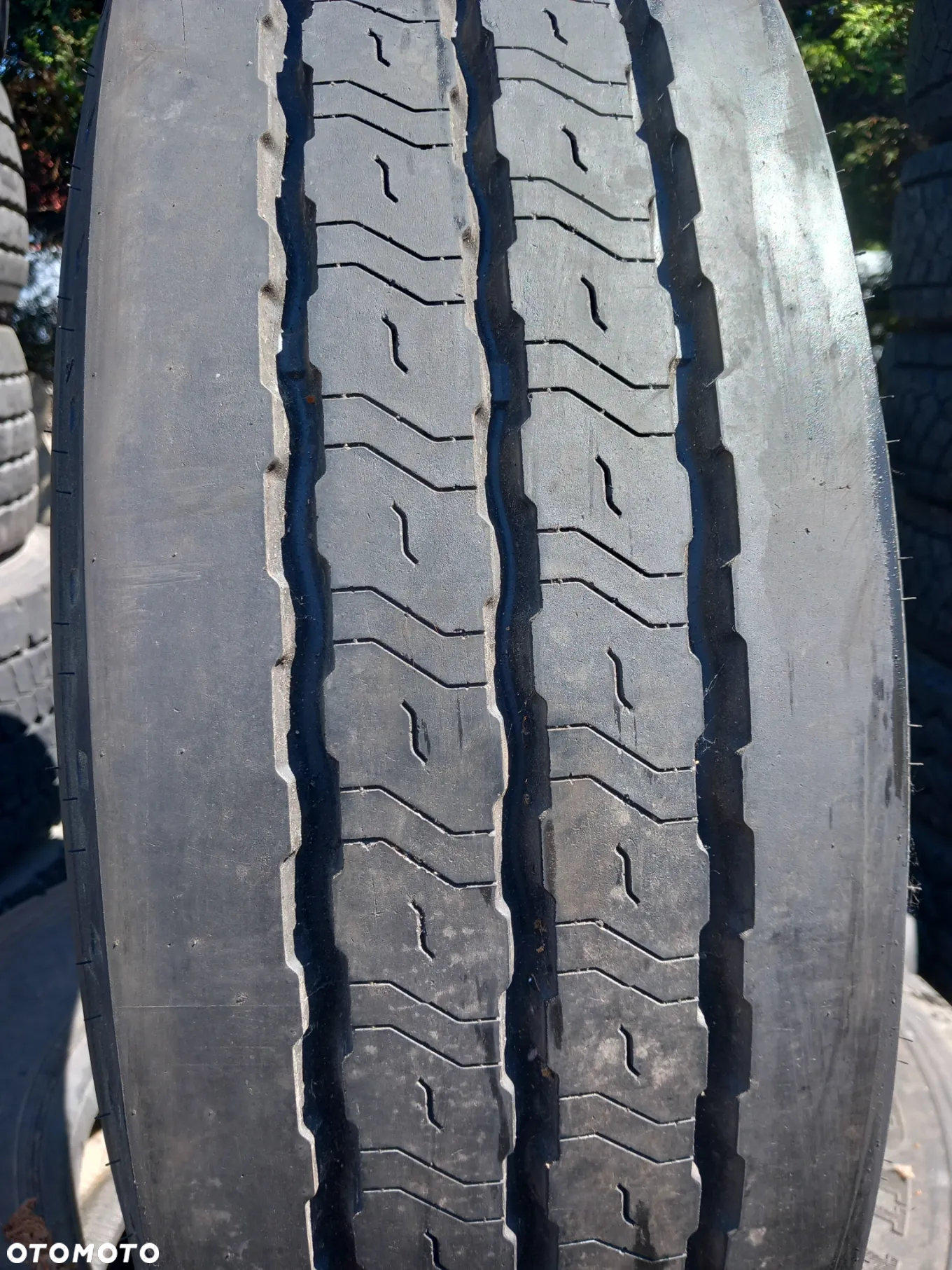 GOODYEAR 245/70R19,5 - 5