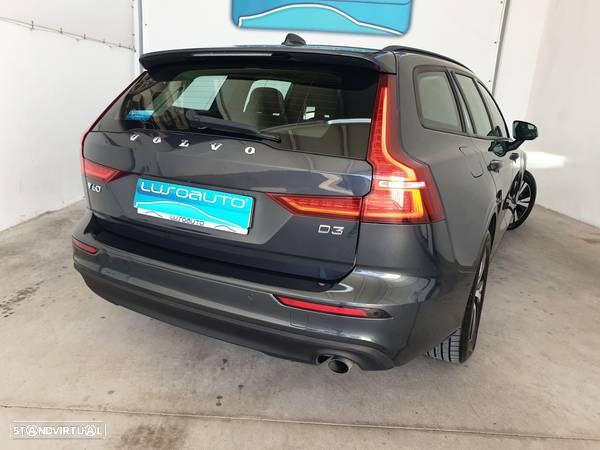 Volvo V60 2.0 D3 Momentum Plus - 11