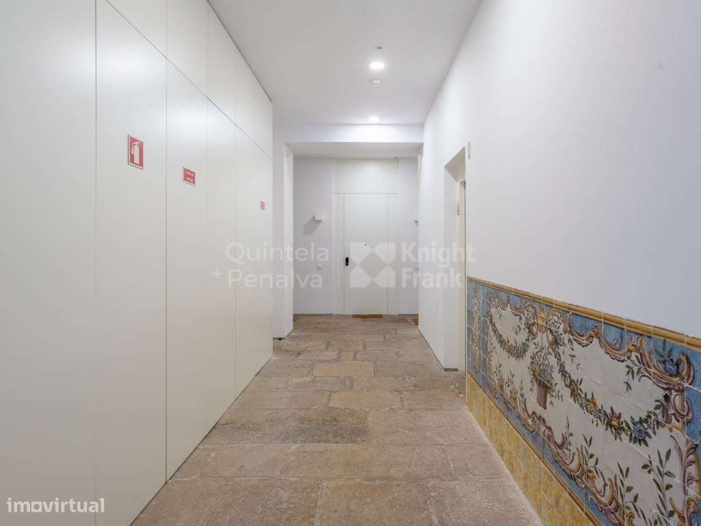 Apartamento T3+1 com jardim privativo e estacionamento em Belém - Grande imagem: 5/29