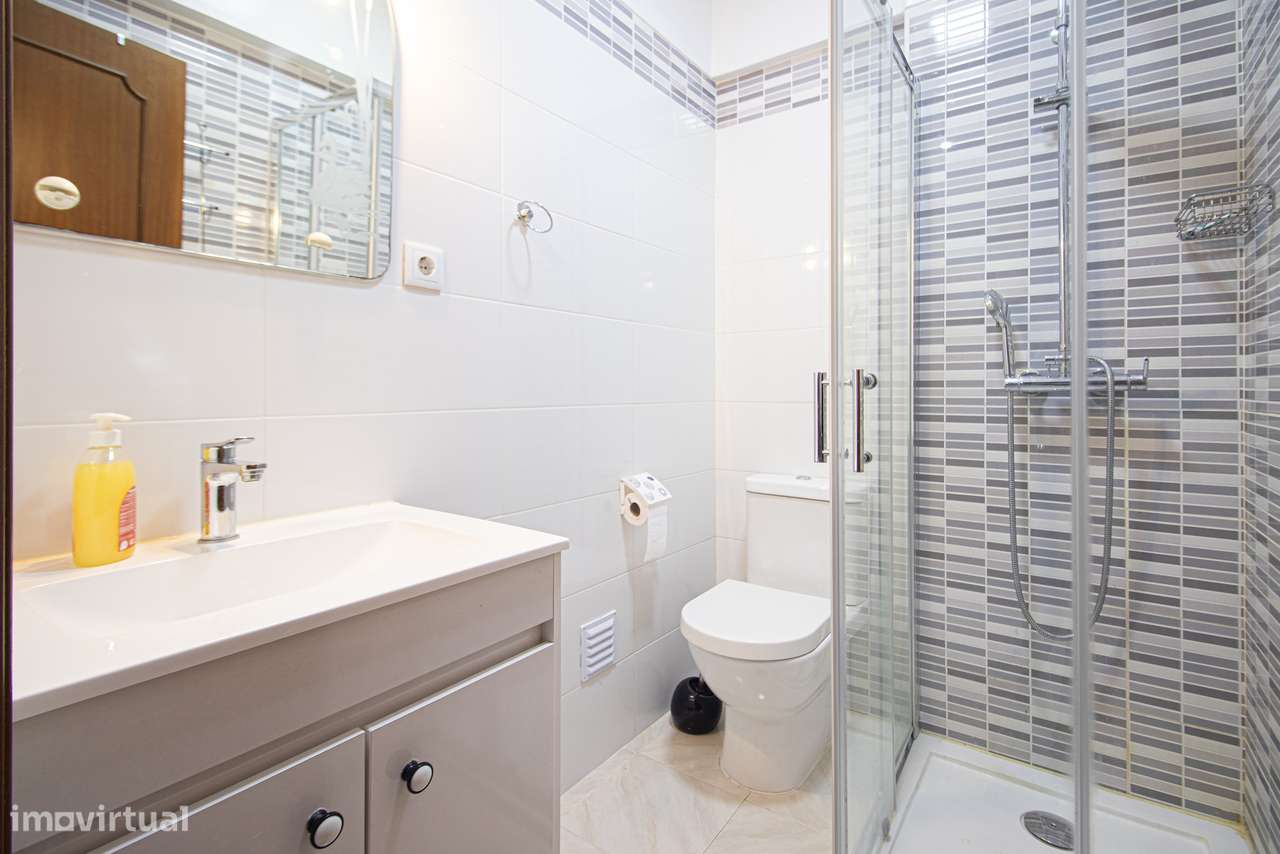 Apartamento T3 c/ 2 WCs e Sala c/ Lareira em Monte Abraão, Sintra-28
