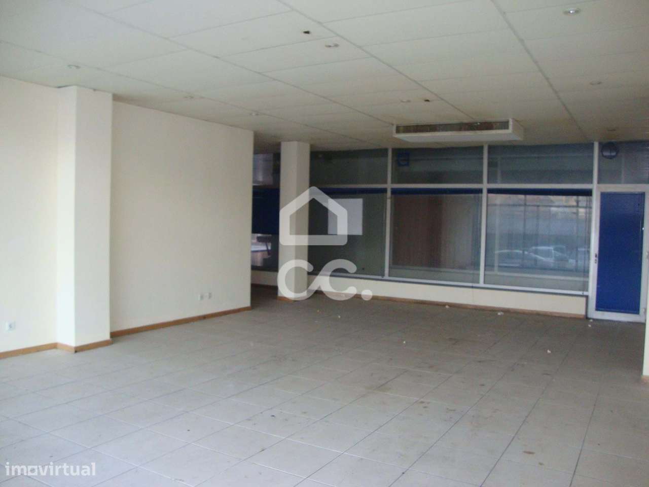 Loja em centro comercial - Selho (São Jorge) - Grande imagem: 2/5