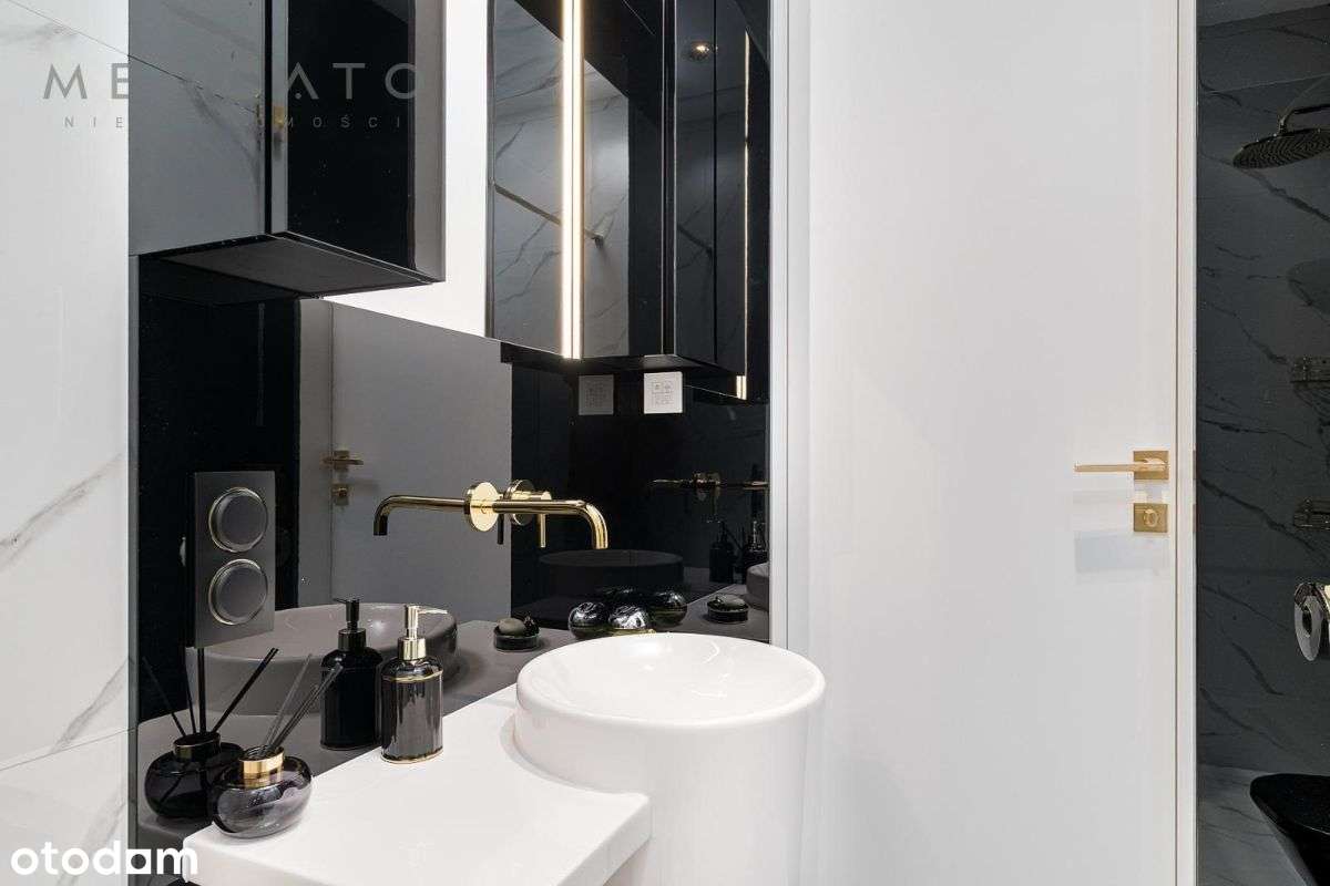 Luksusowa rezydencja, Chrzęsne gm. Tłuszcz.-14