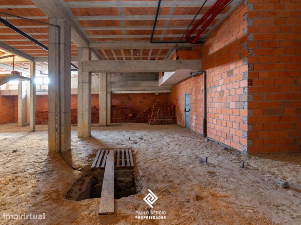 Loja Mafamude - Vila Nova de Gaia - com 578,50m2 - Grande imagem: 4/7