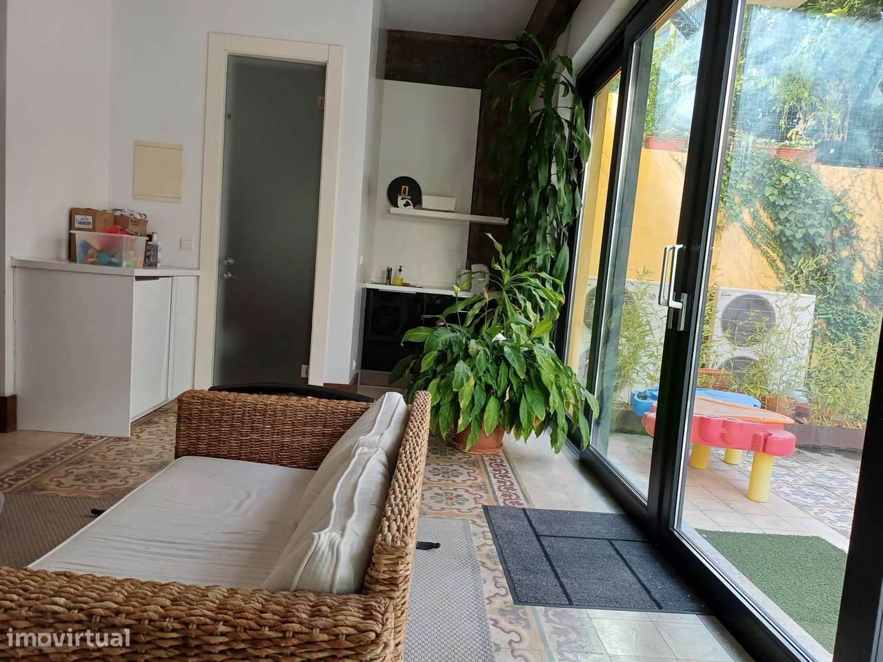 Prédio p Familia com Jardim jtº Praça Espanha e São D.Benfica-38