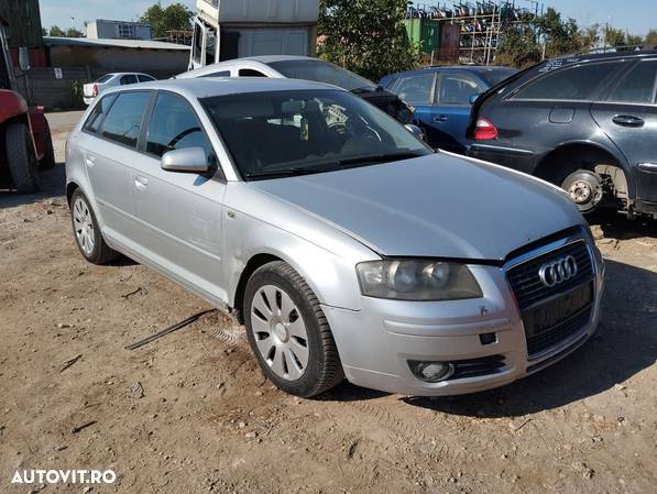 Dezmembrari  Audi A3 (8P)  2003  > 2013 2.0 TDI 16V Motorina - 3