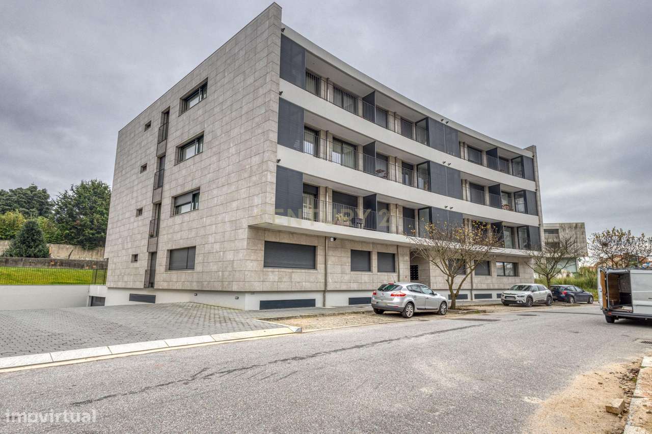 T2 Semi-Novo com varanda na Madalena-22